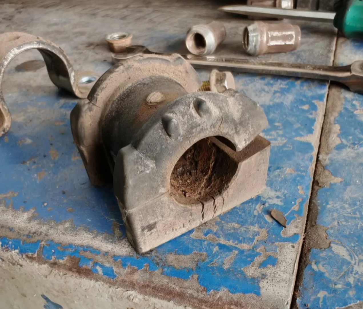 认识汽车配件之平衡杆胶套