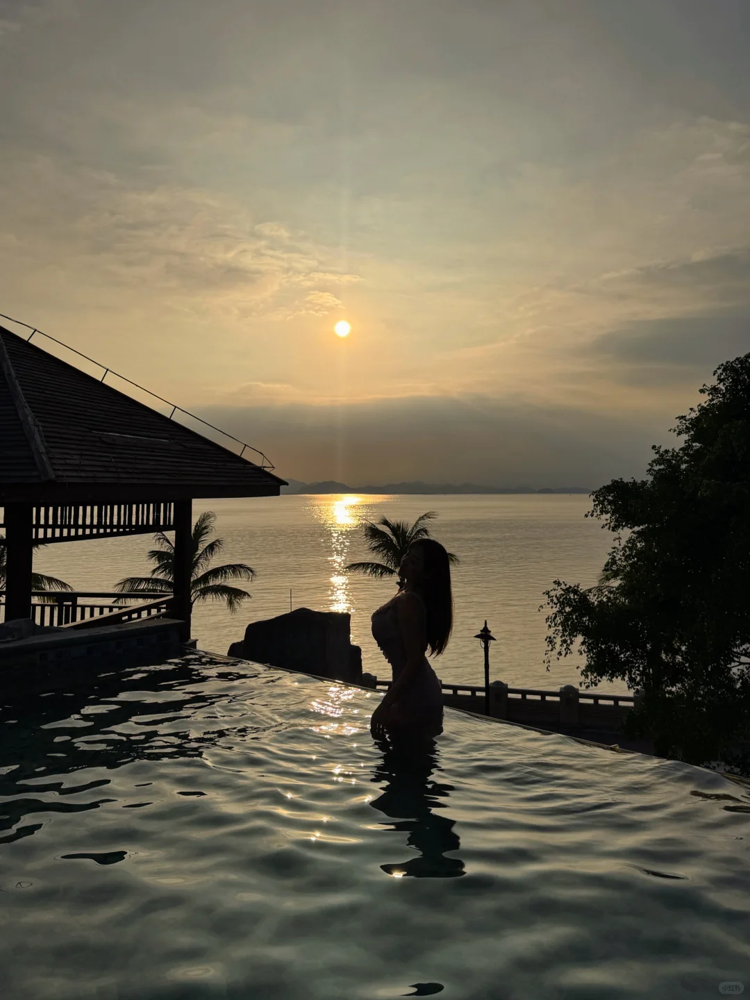 就喜欢泡在水里～