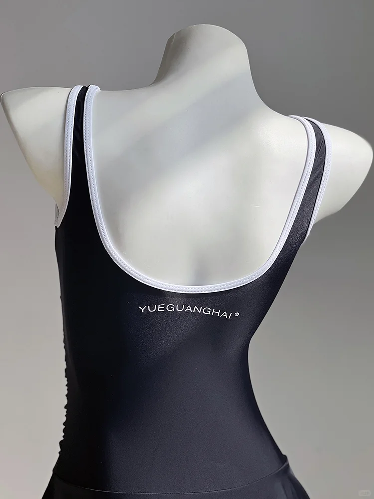 可欲可甜的运动风泳衣，泡温泉的姐妹冲呀！