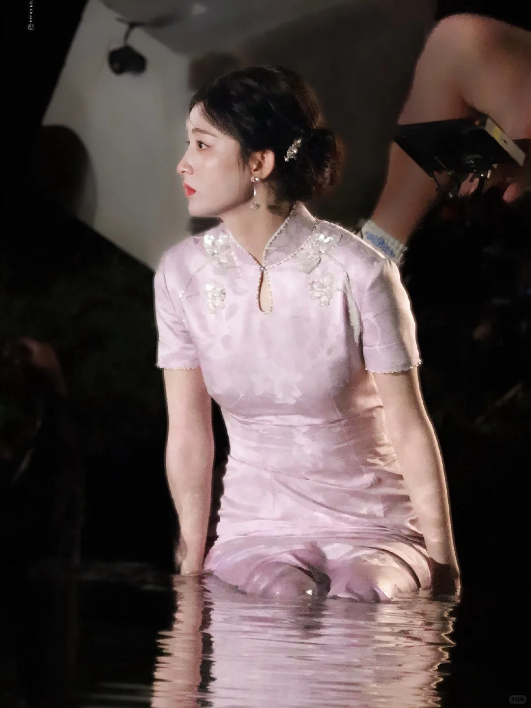 清水出芙蓉🌸曲线感还得看中式旗袍