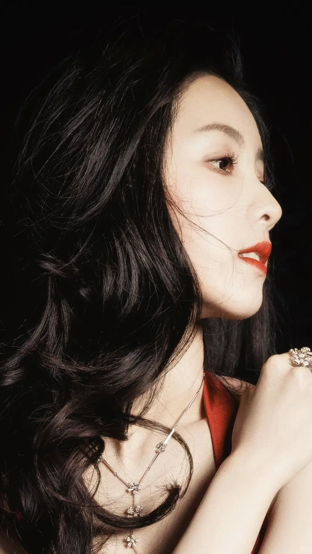 陈都灵高清怼脸写真