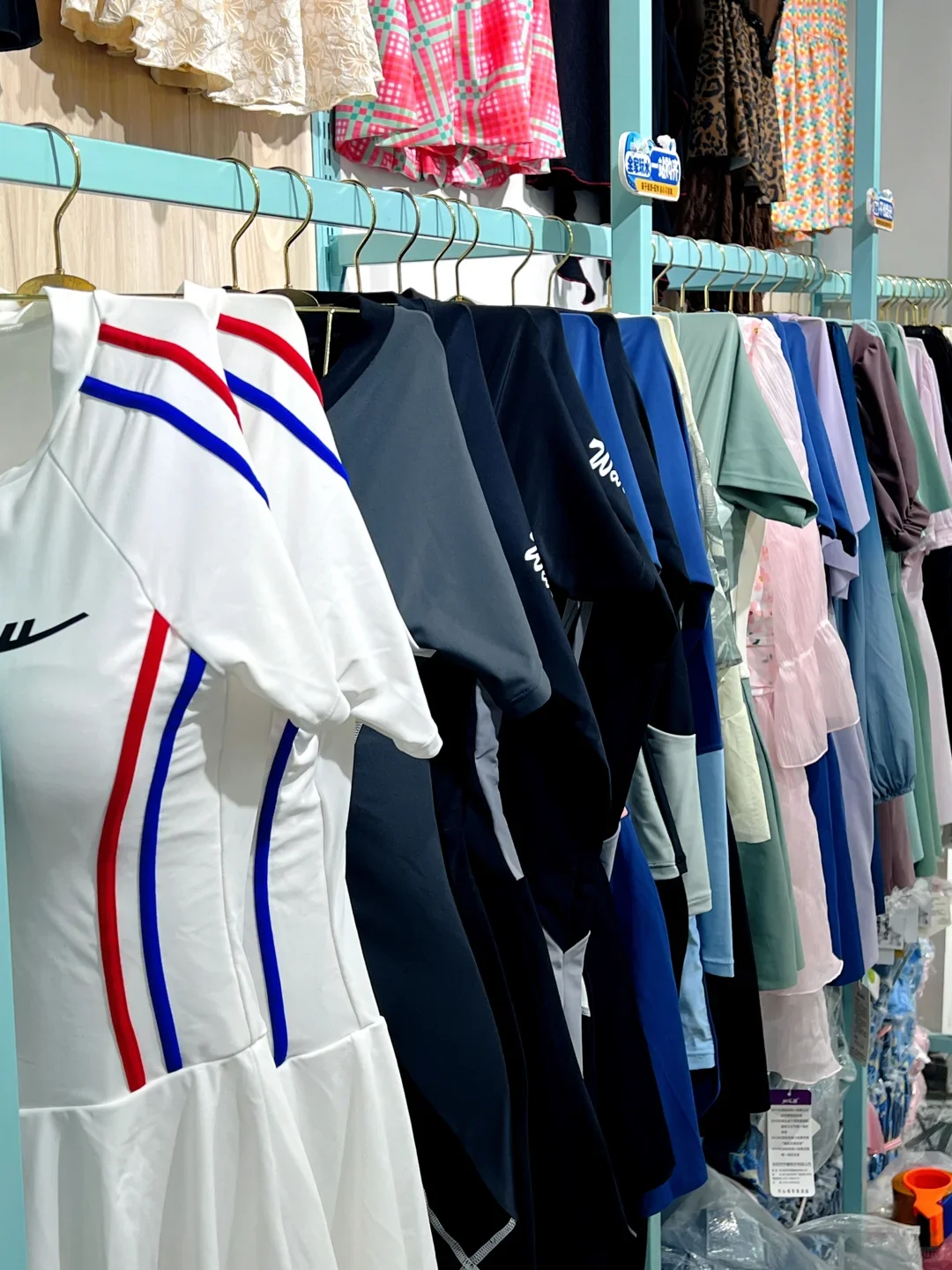 泡温泉穿对泳衣｜优雅得体才是高级感