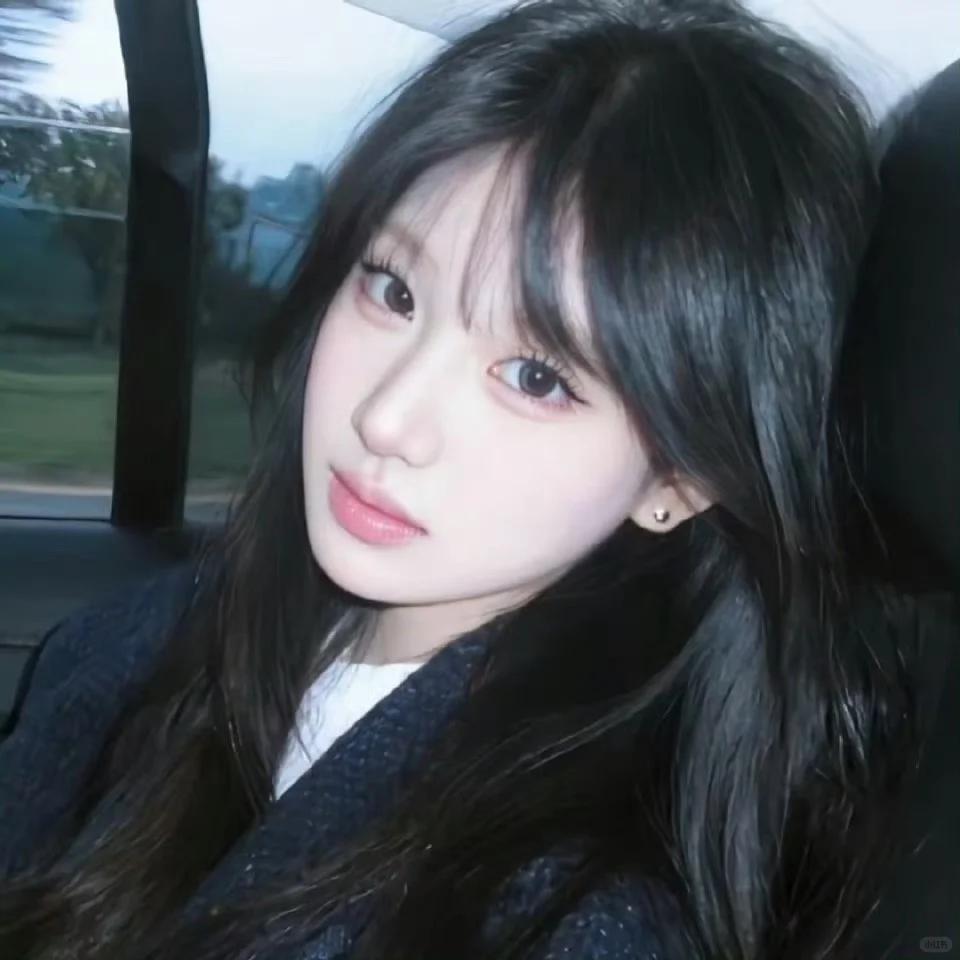 𝑾𝒆𝑪𝒉𝒂𝒕｜清冷感女头