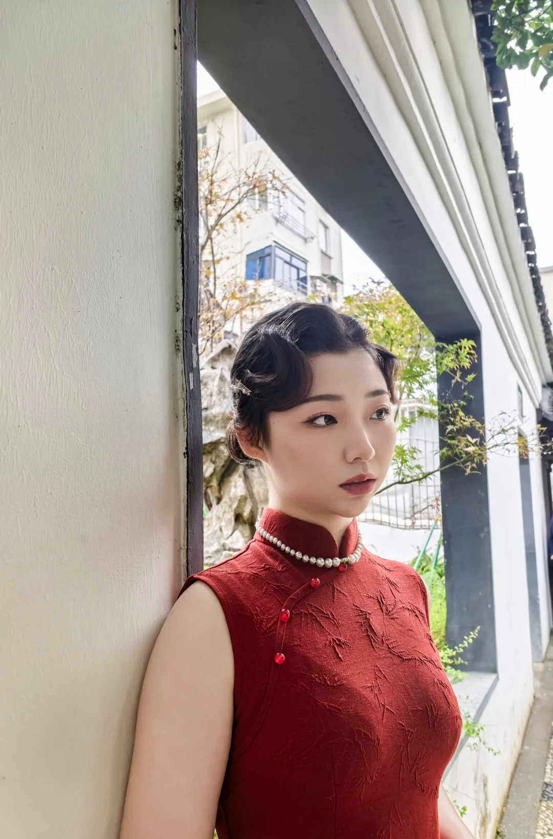 旗袍美人，谁敢信这是02年的小妹妹！