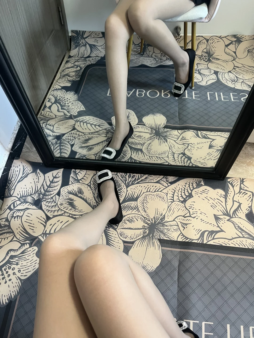 “如果今晚你路过我身边，会停下来吗？”