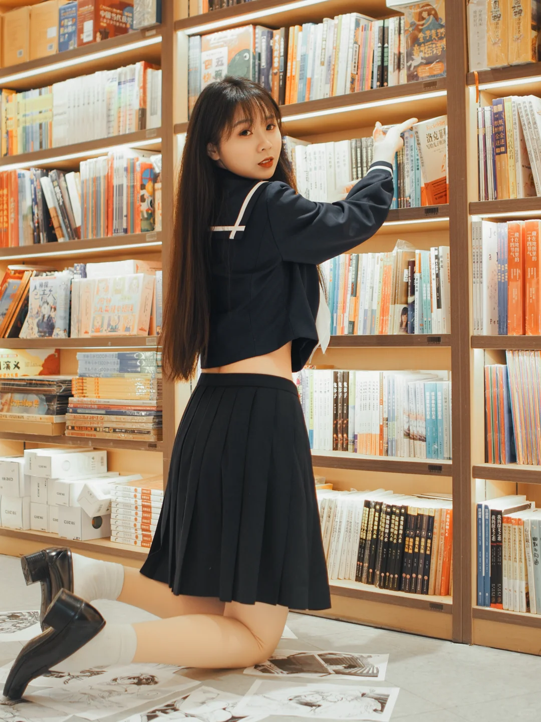 放学别走📚去看图书馆里的水手服学姐