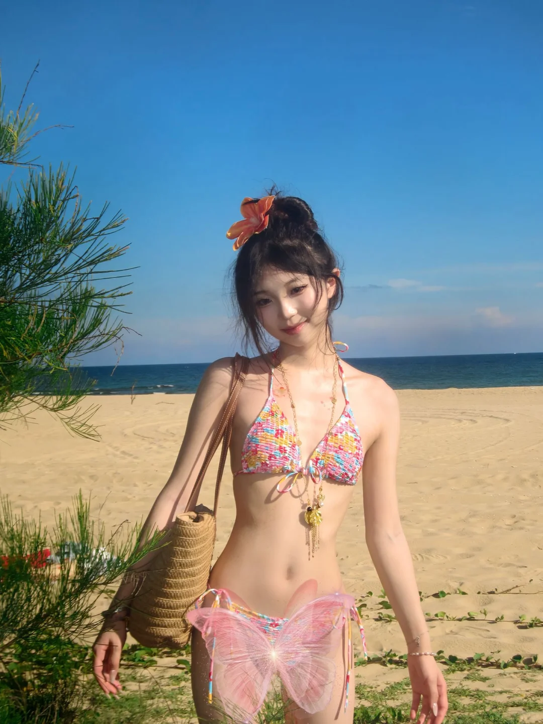 阳光沙滩与多巴胺少女的合照～🌈👙🫧
