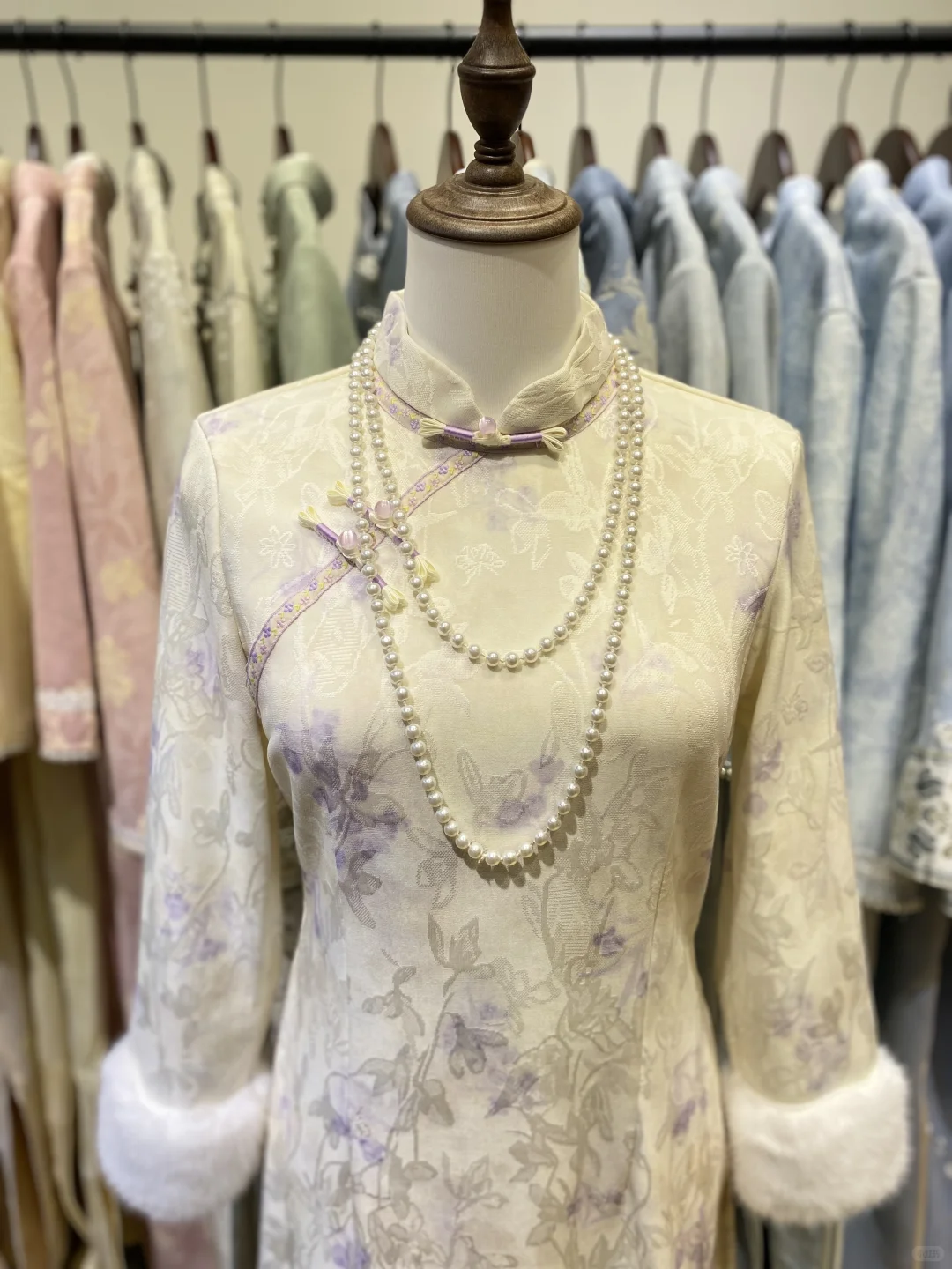 天津滨江道百元旗袍店】买啦三件开心！！