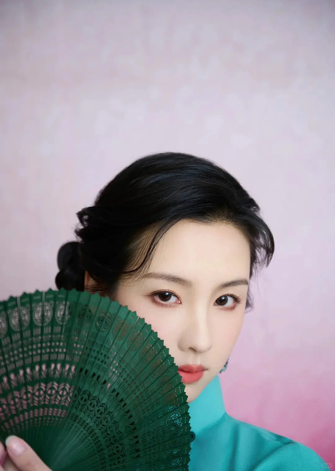 陈都灵高清怼脸写真