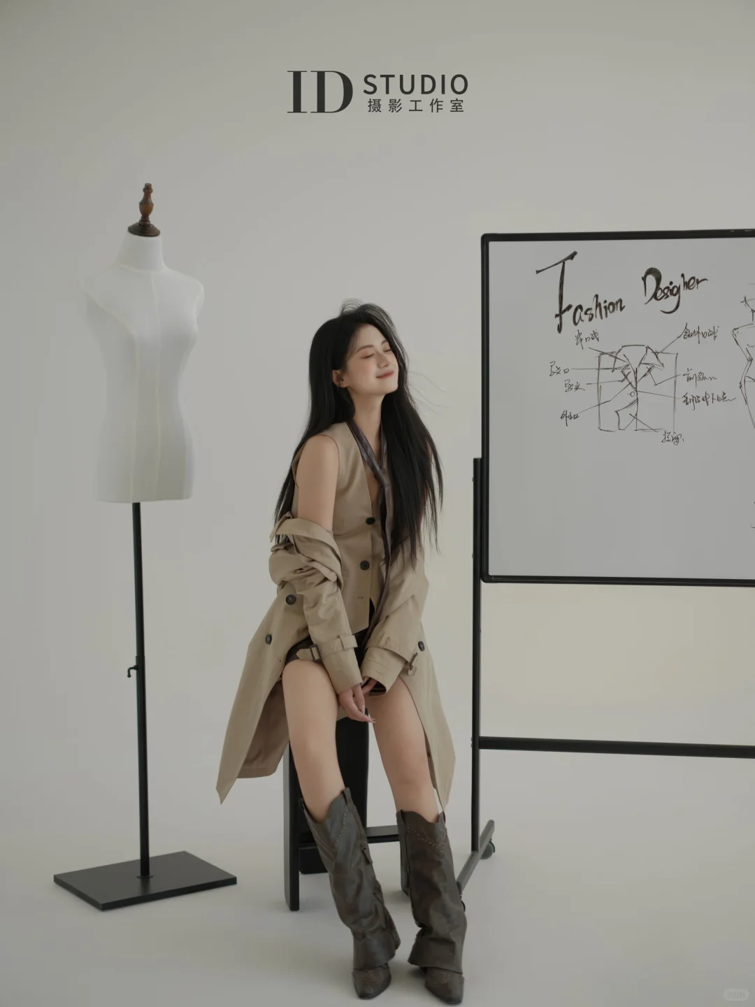 美女服装设计师👔