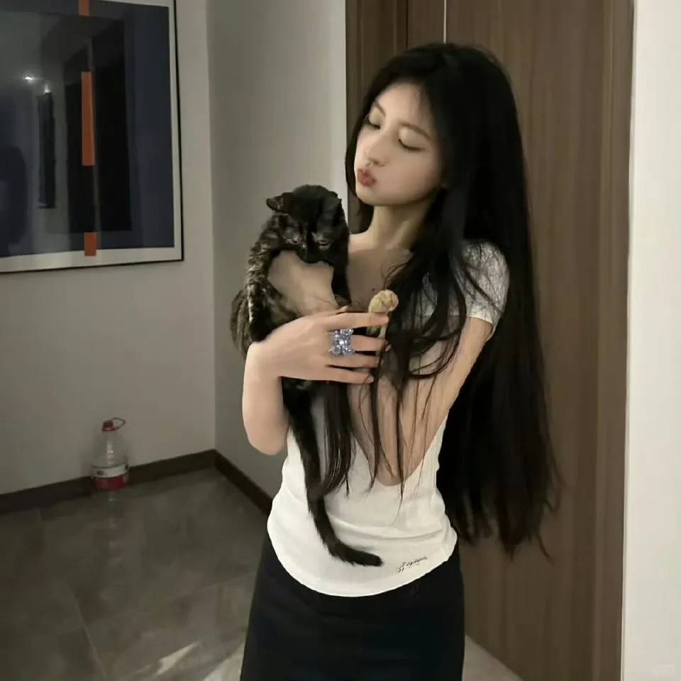 𝑾𝒆𝑪𝒉𝒂𝒕｜清冷感女头