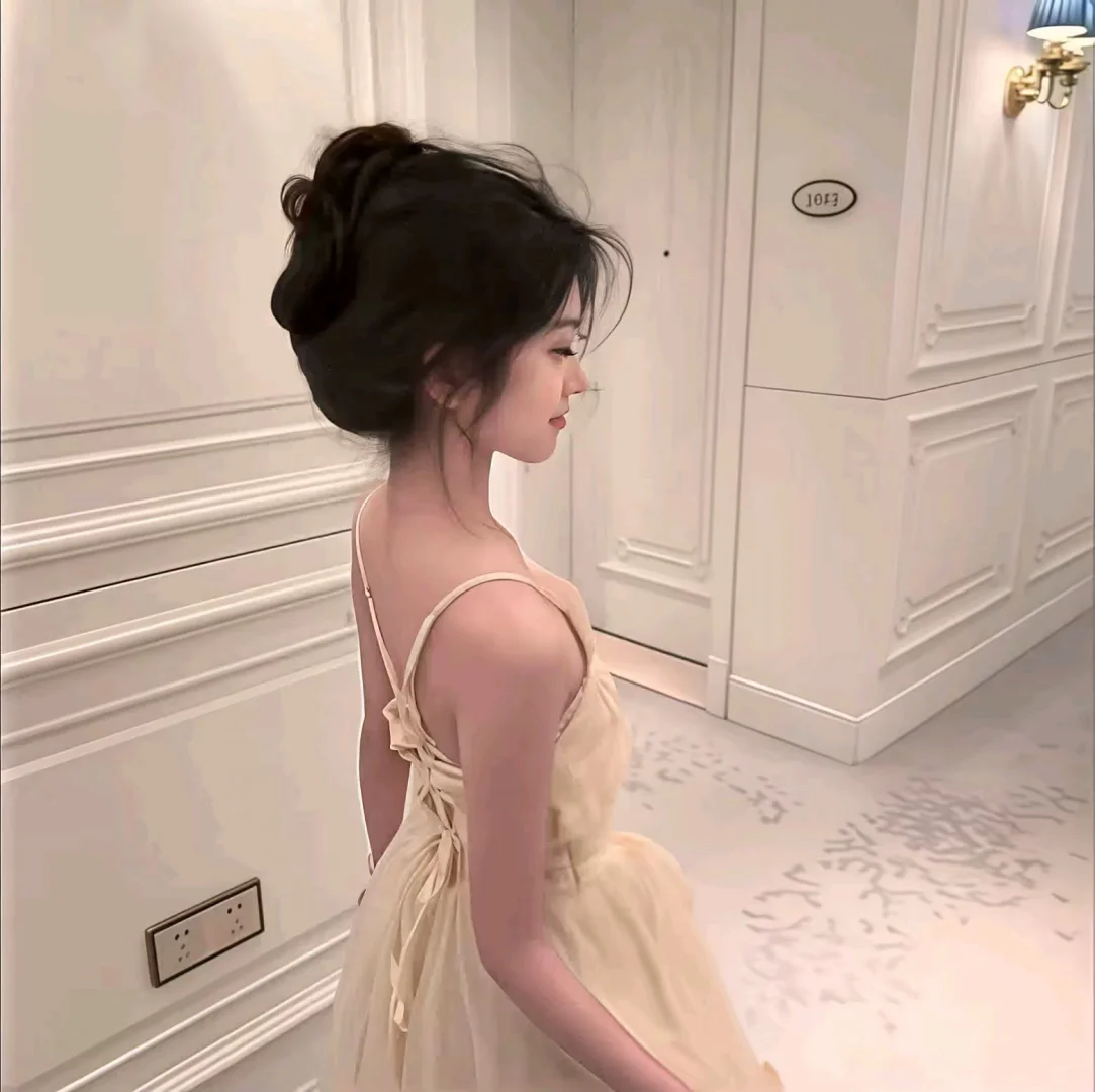 𝑾𝒆𝑪𝒉𝒂𝒕 | 千金女头