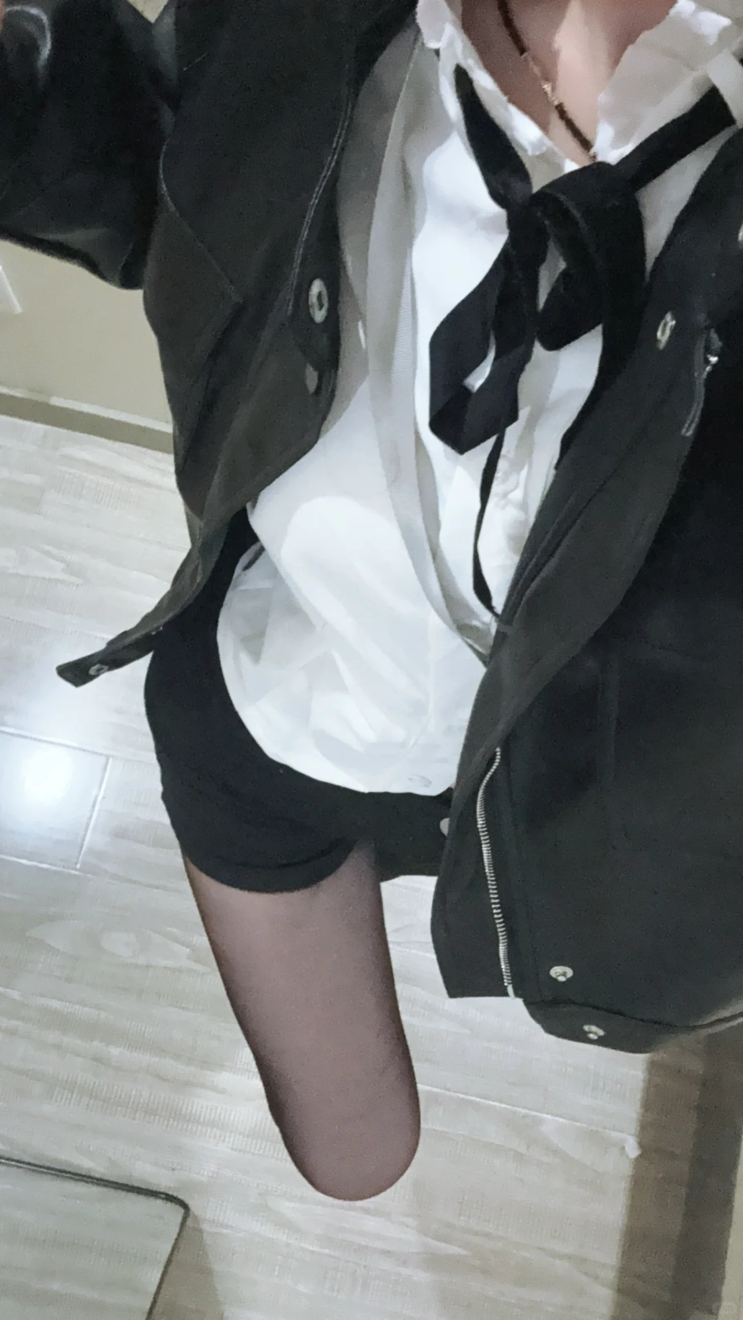 黑丝穿搭太酷了 🍠市集