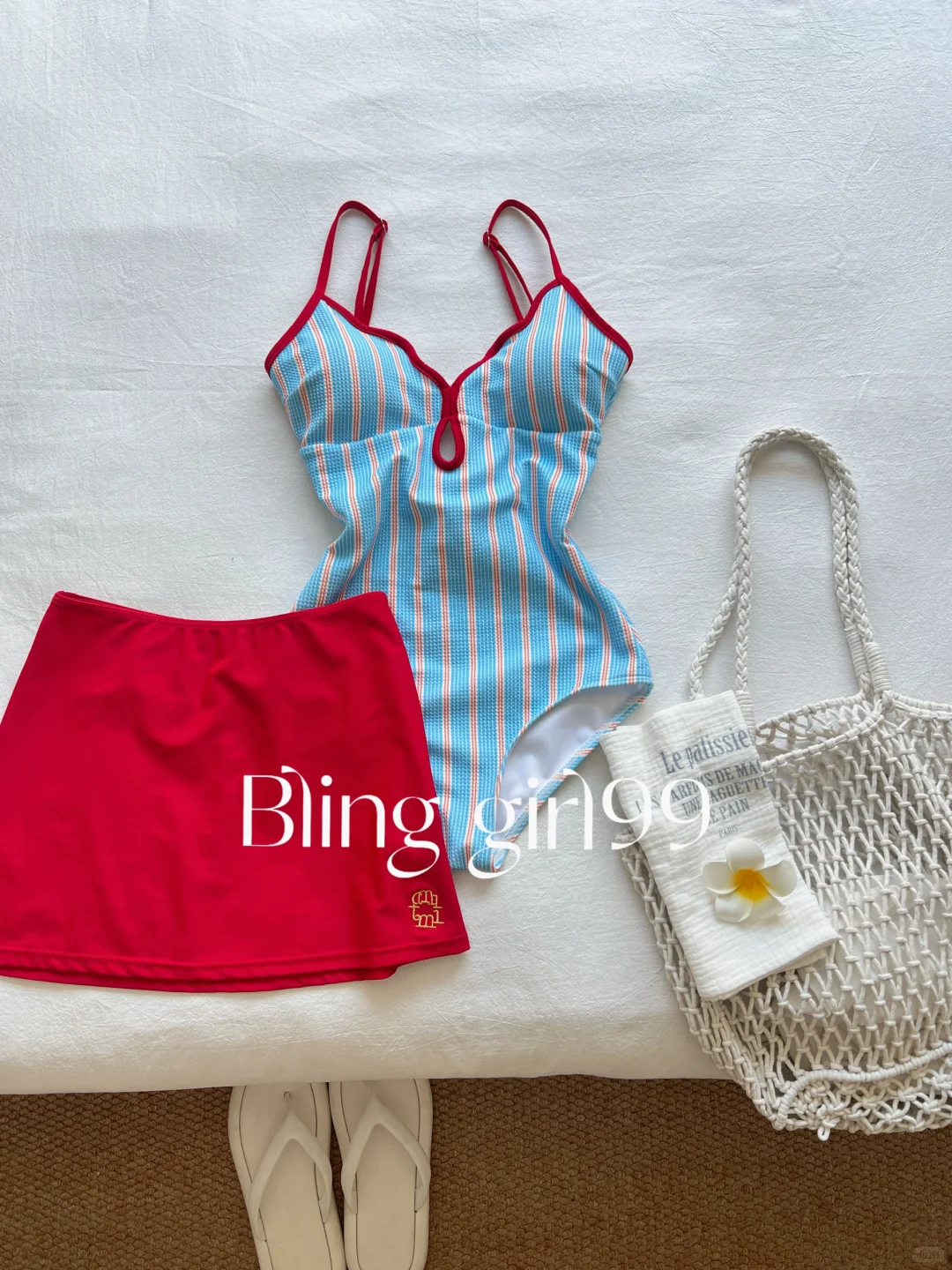 海边度假穿搭！♥️蓝红cp色条纹泳衣好chill