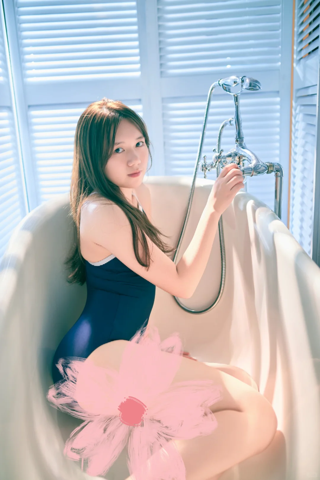 夏日限定/浴缸泳装少女