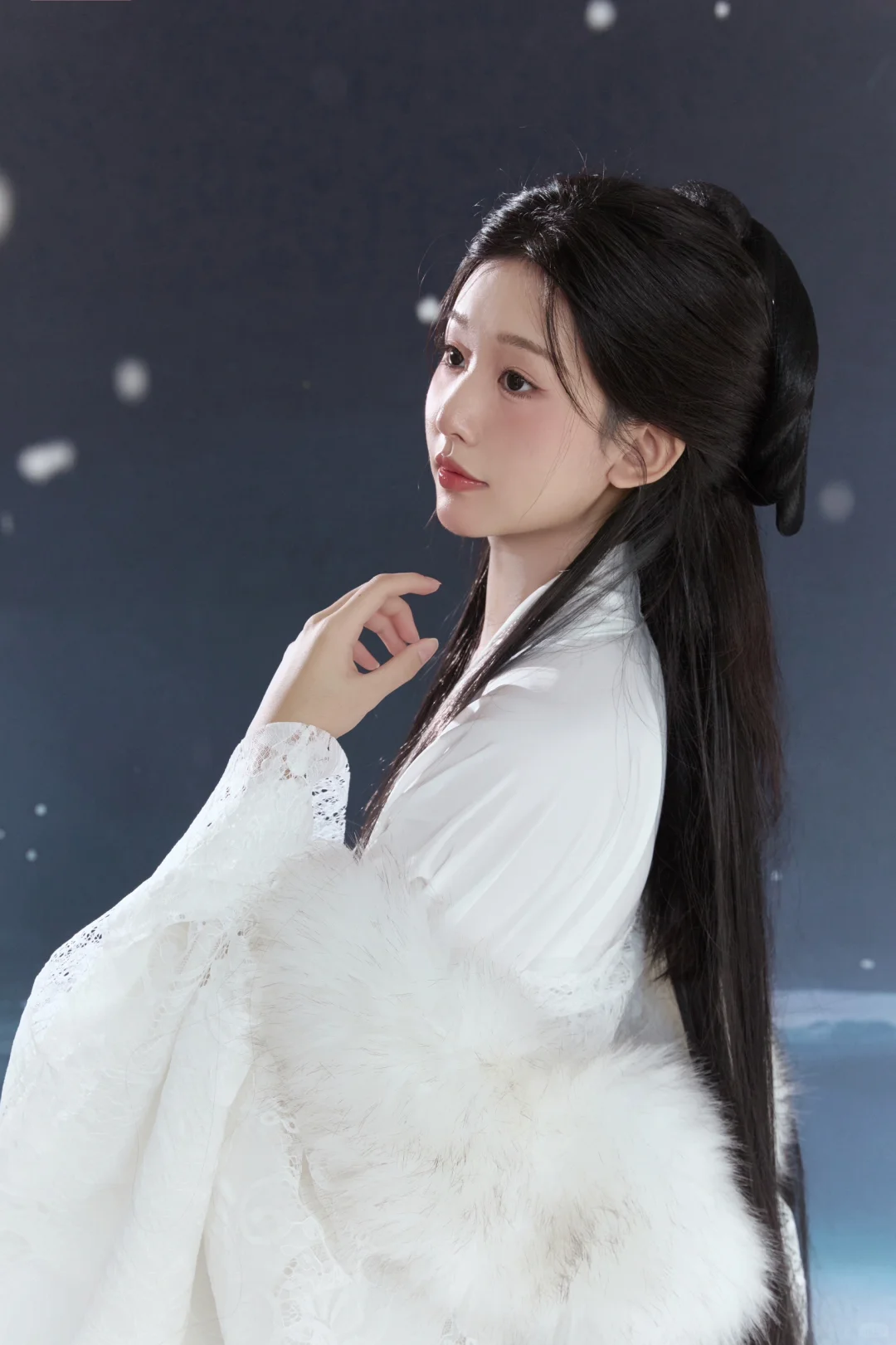 “ 岁末听雪落，浮世有清欢 ”