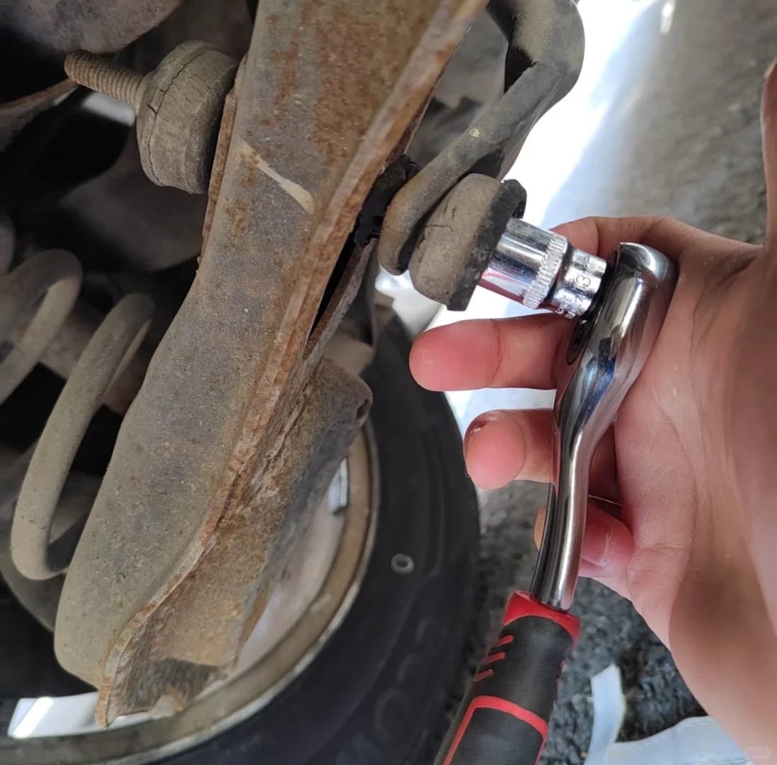 认识汽车配件之平衡杆胶套