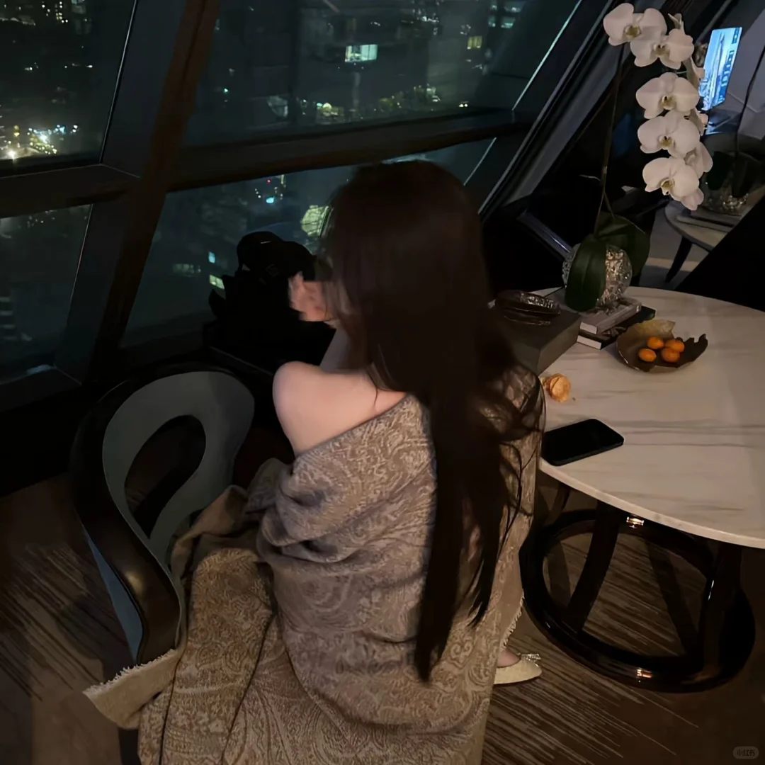 𝑾𝒆𝑪𝒉𝒂𝒕 | 千金女头