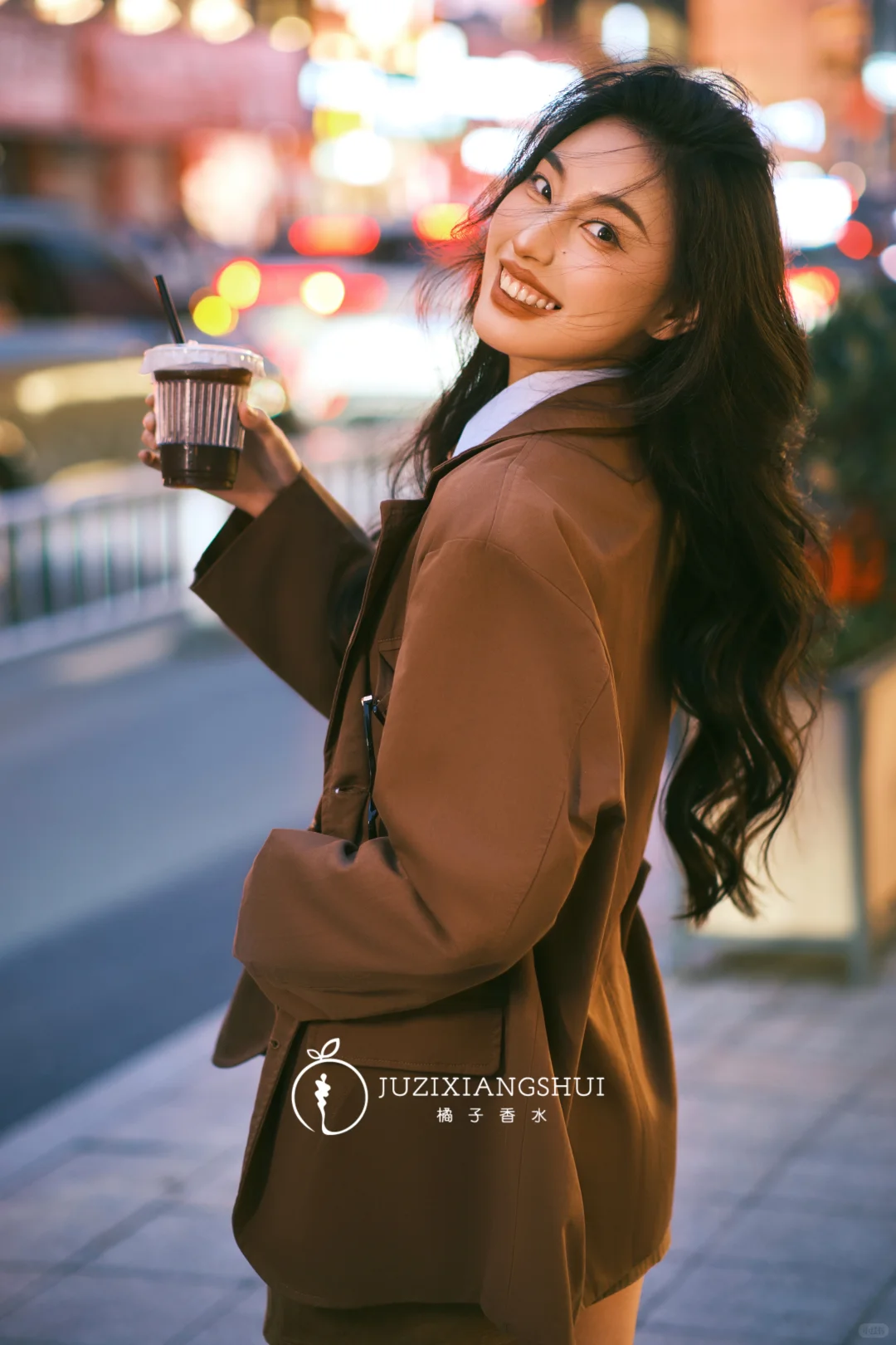 夜景氛围感写真、氛围感拉满