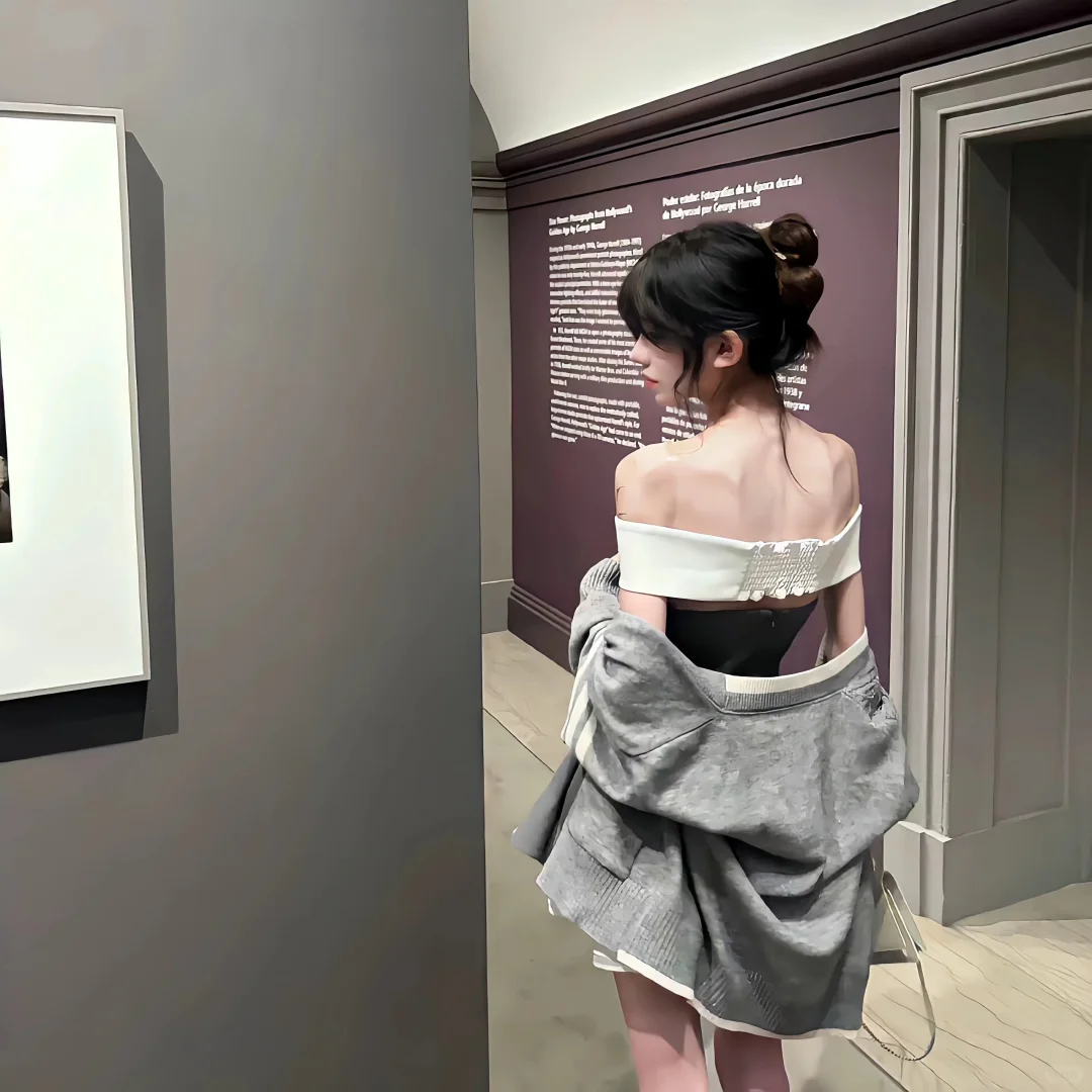 𝑾𝒆𝑪𝒉𝒂𝒕 | 千金女头