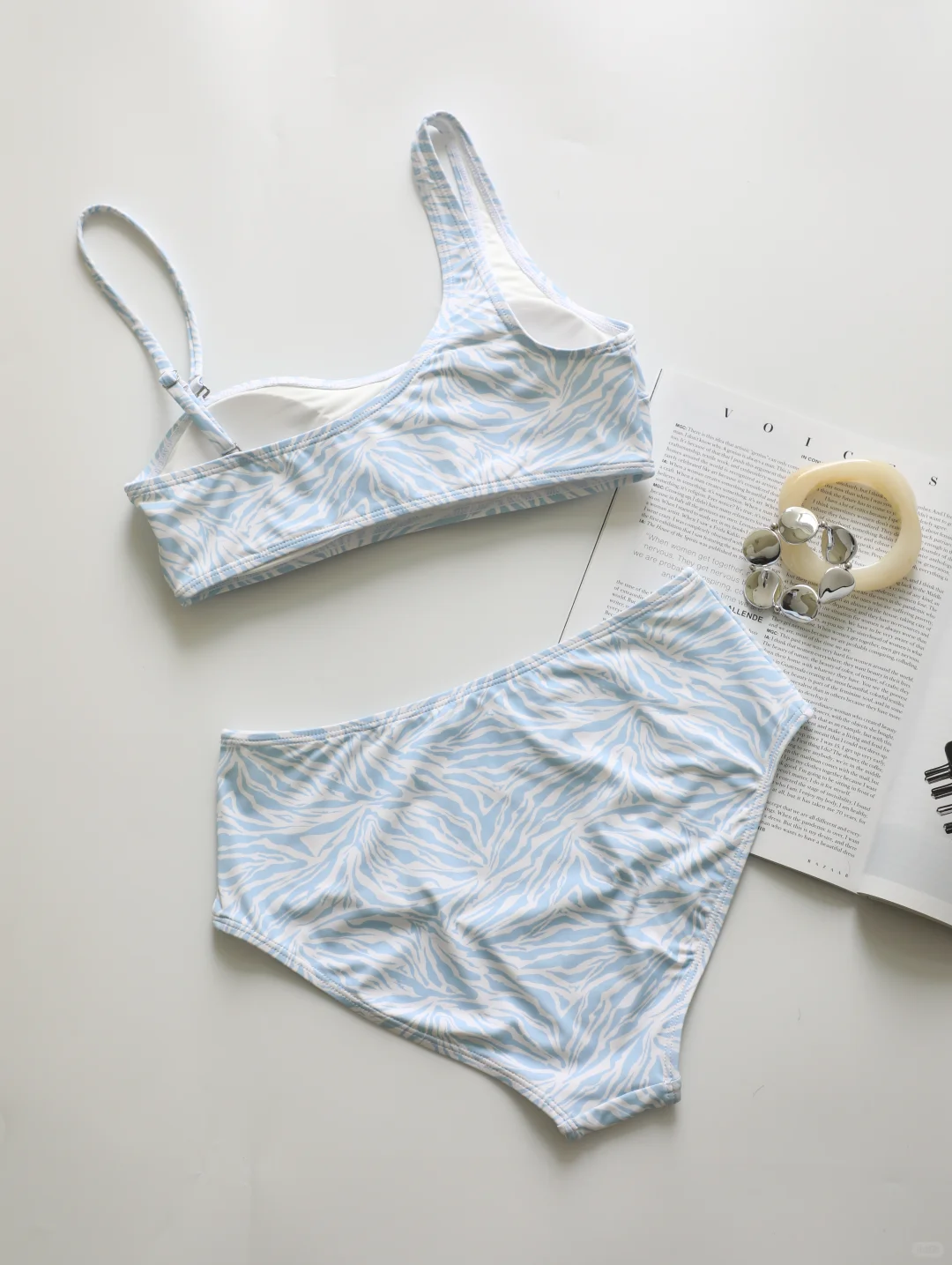 清冷蓝系泳衣，谁穿谁好看！