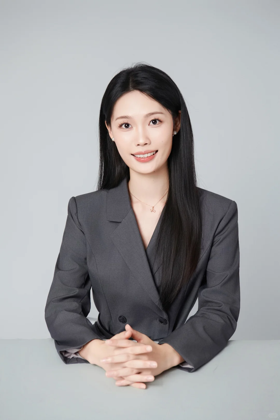 更新下女律师职业照