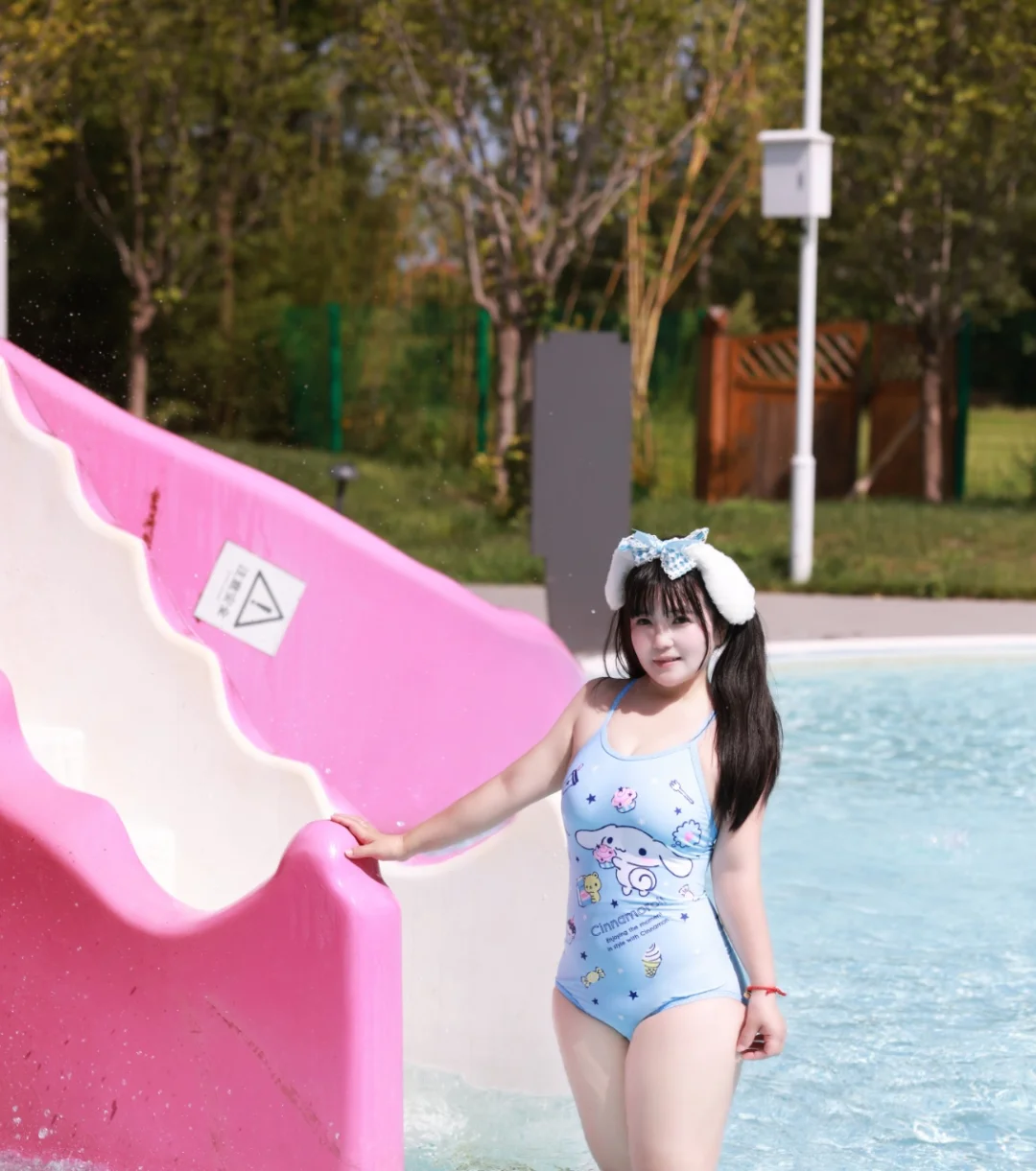 可爱的大耳狗泳衣