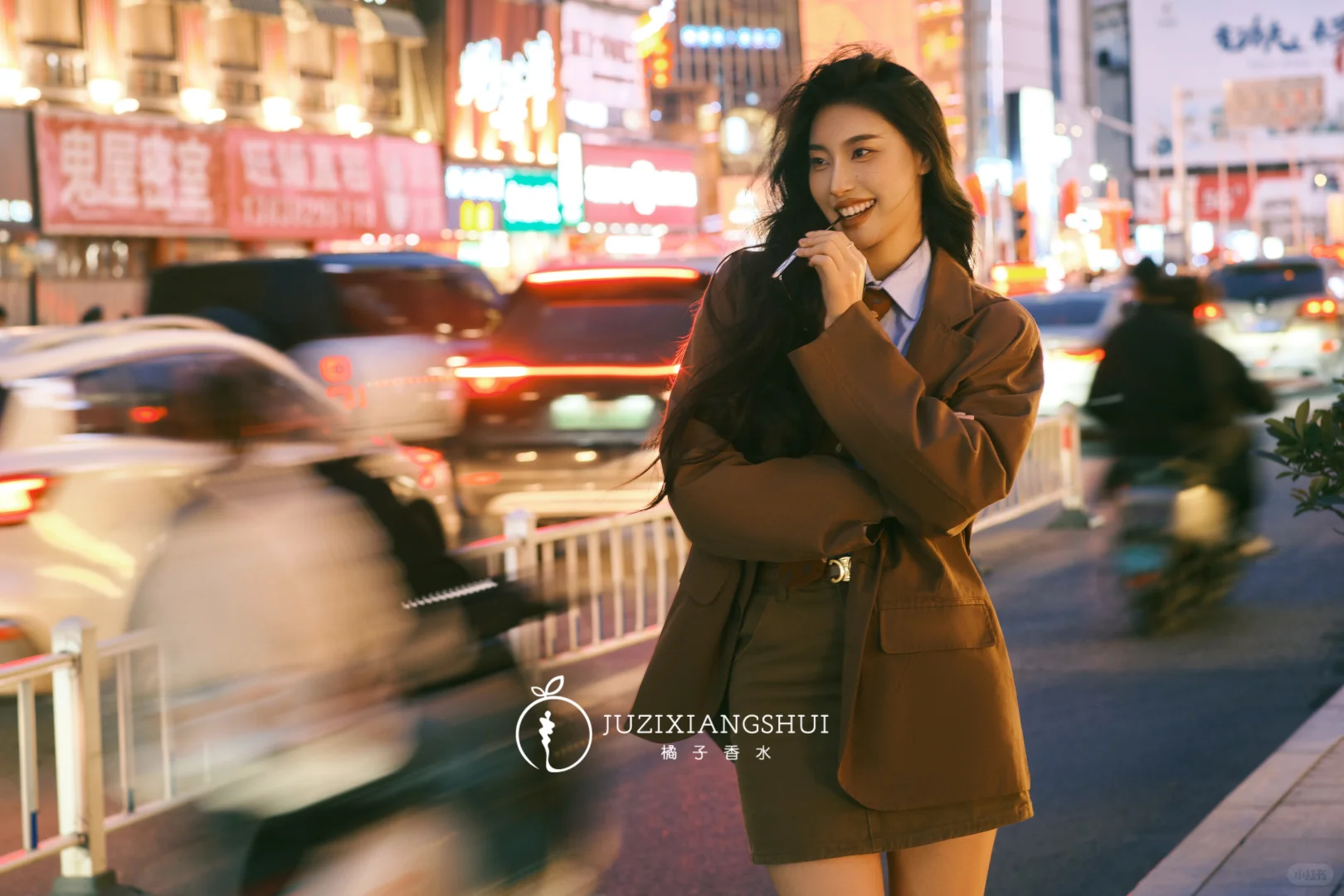 夜景氛围感写真、氛围感拉满