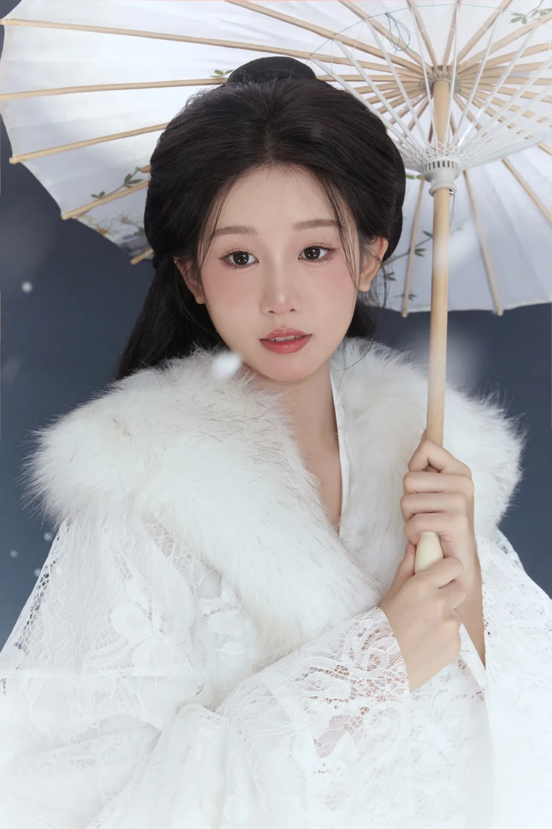 “ 岁末听雪落，浮世有清欢 ”