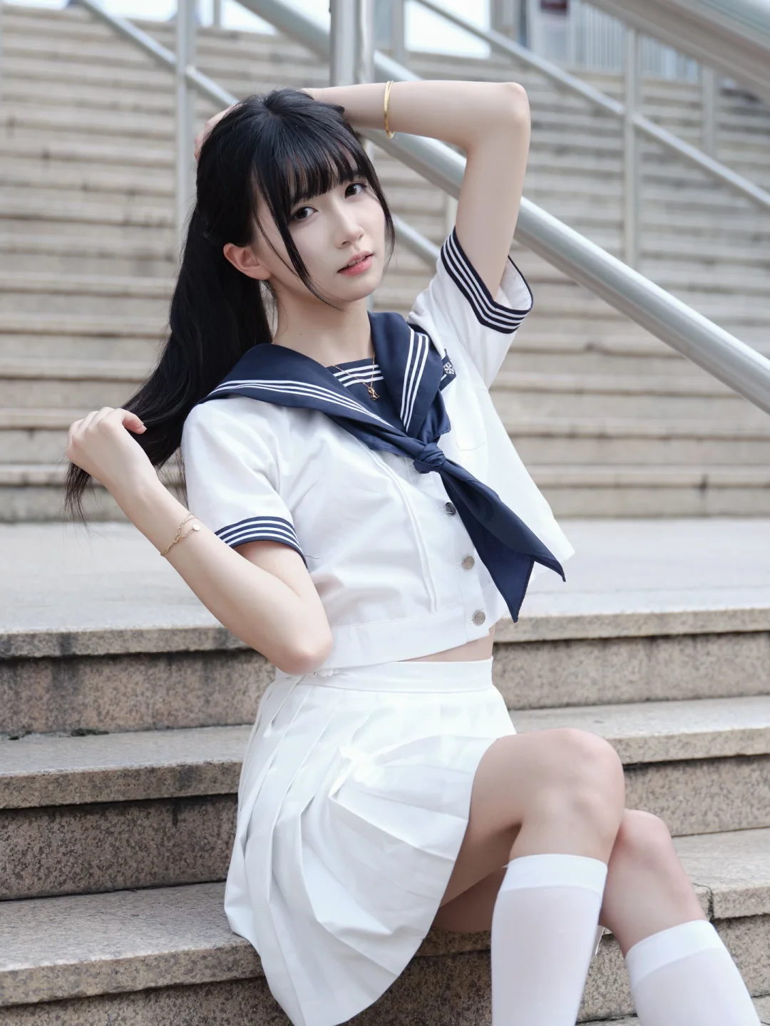 夏末与水手服美少女🧸