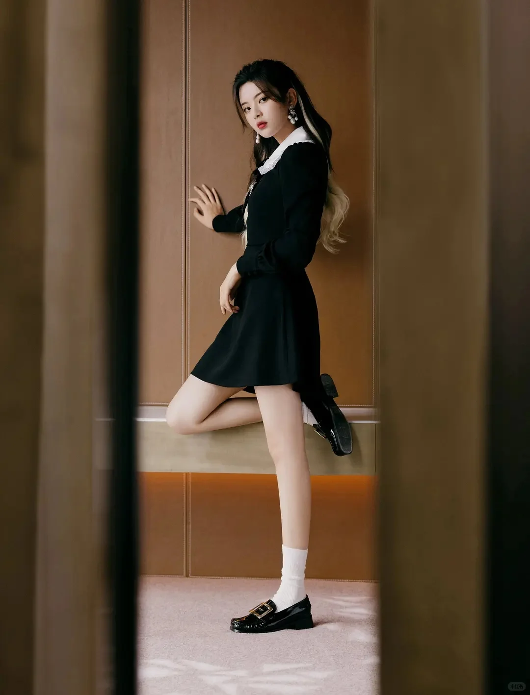 杨超越性感长腿写真