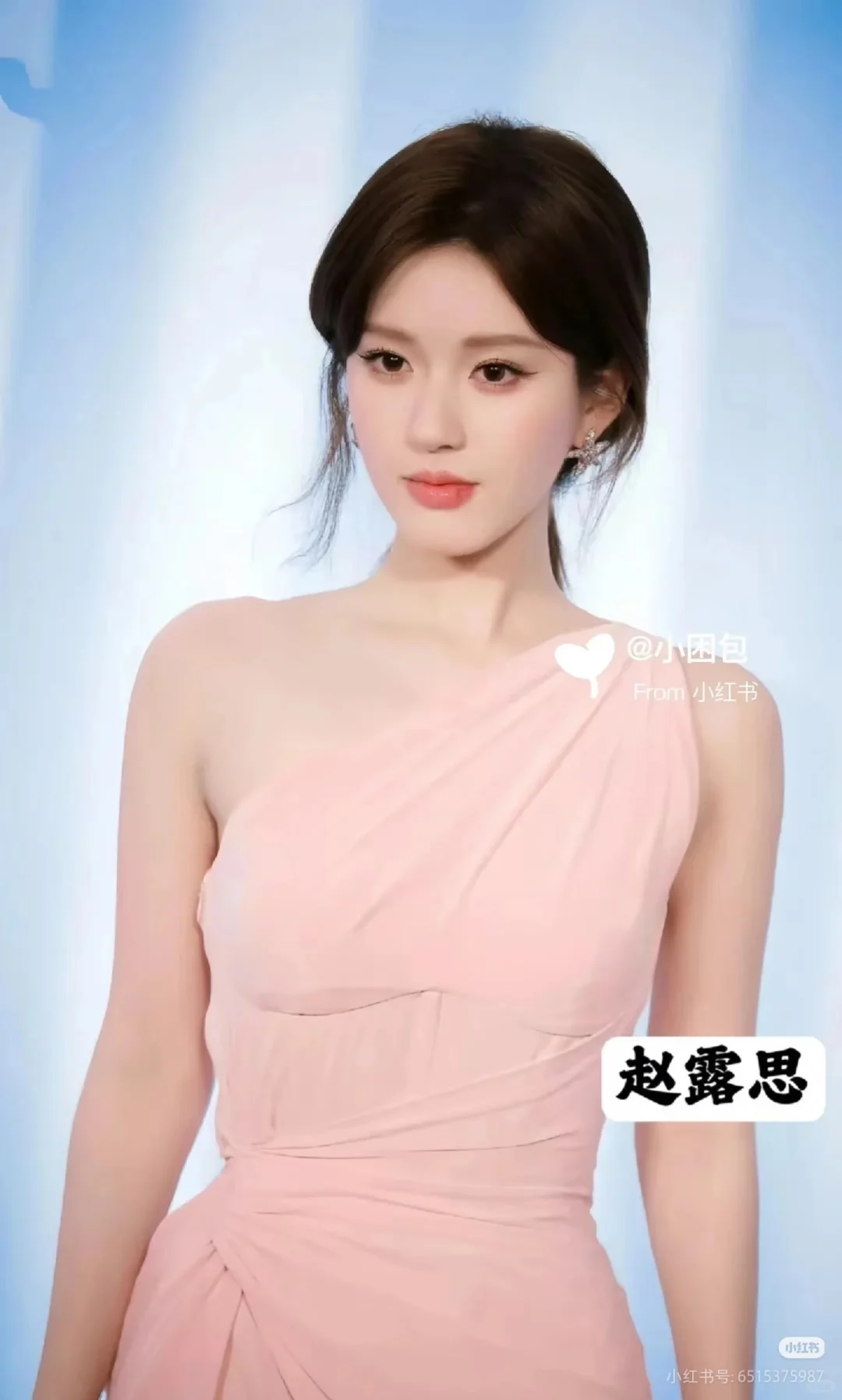 那种一眼惊艳的美叫气质