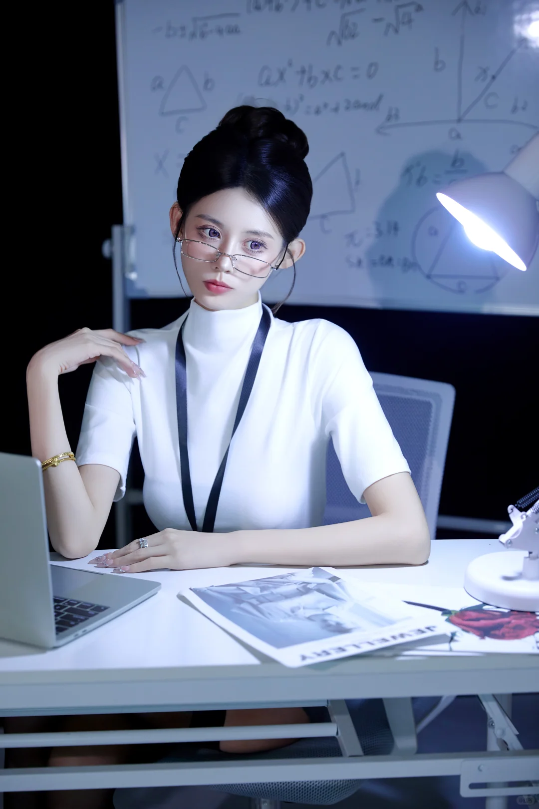 麻辣女教师🔥💻办公室海妖风丨御姐写真