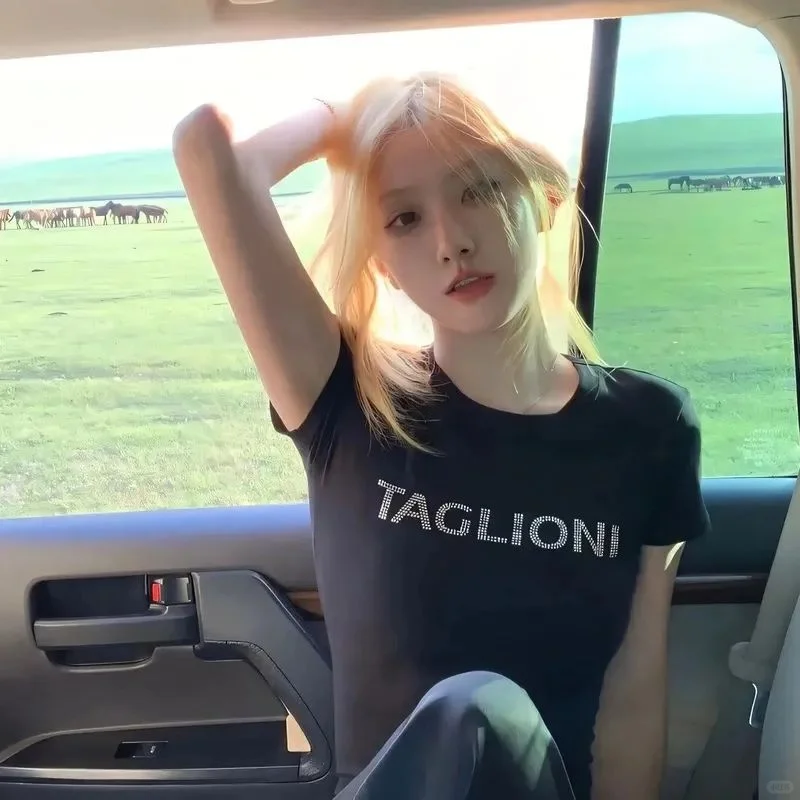 绝美的氛围感女生头像