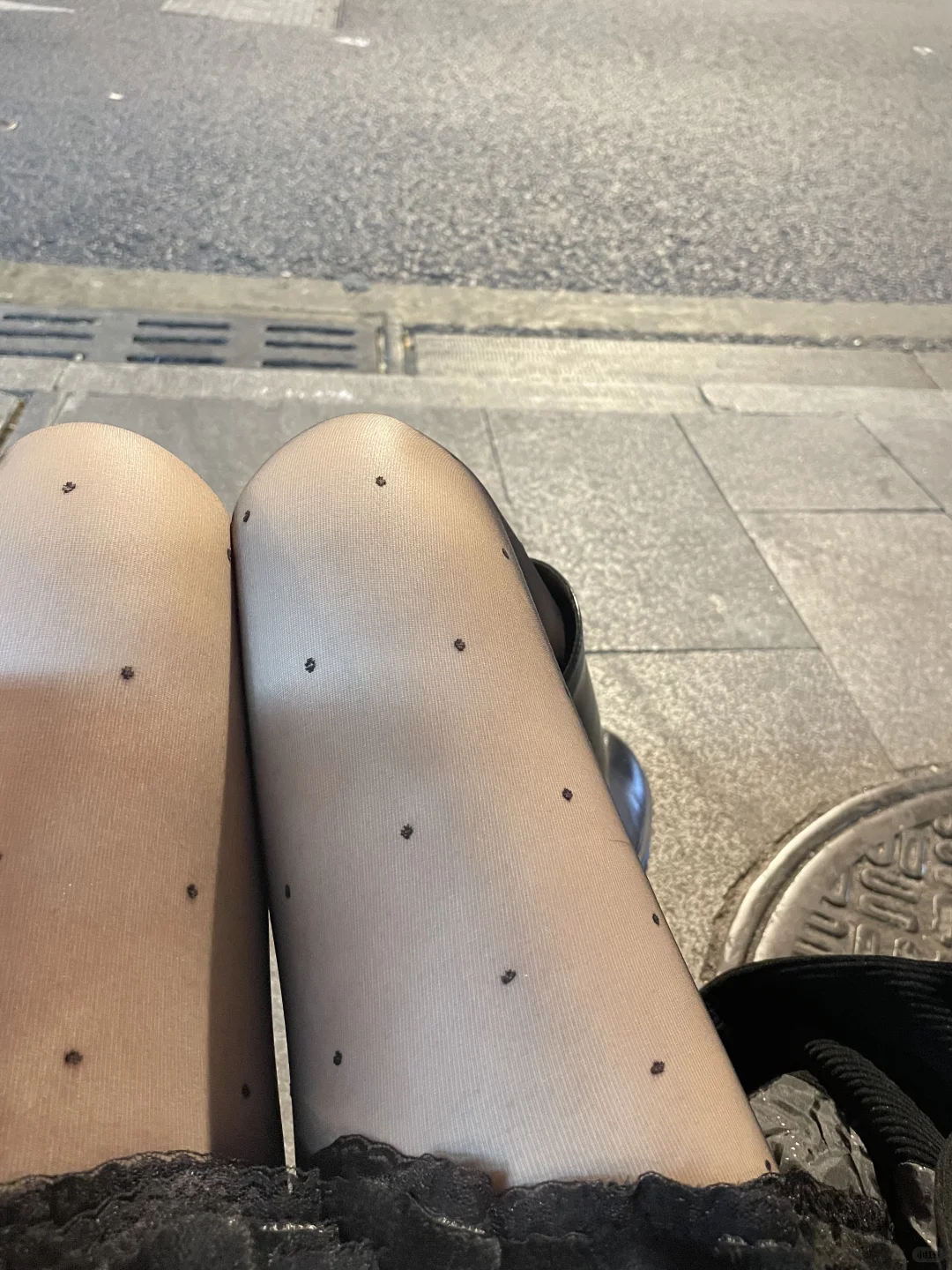 第一次穿波点丝袜