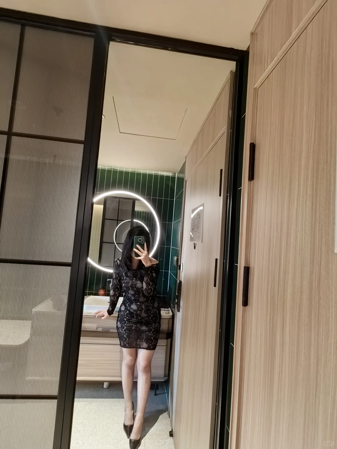 爱穿丝袜的成熟姐姐~