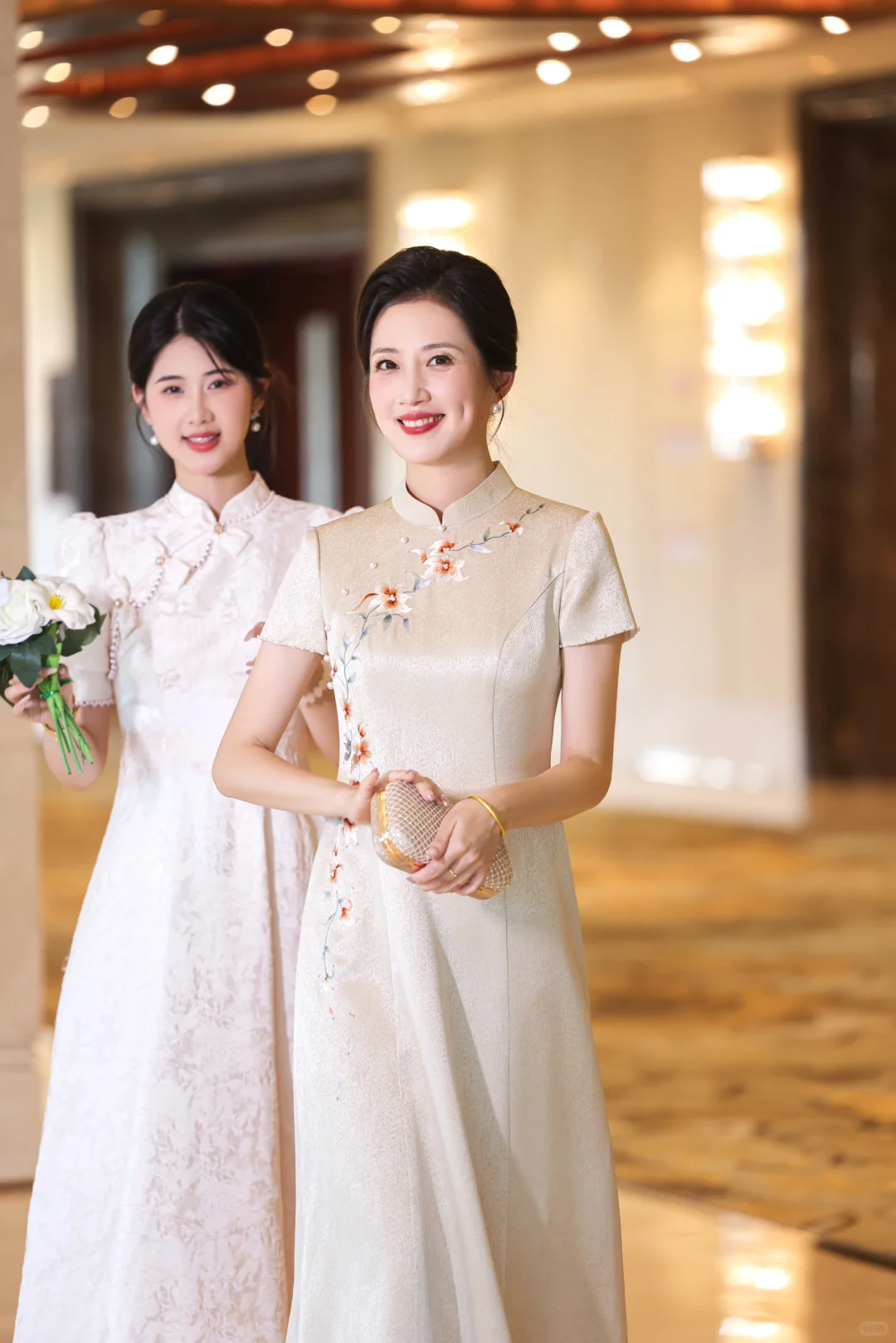 婚礼那天‼️妈妈的旗袍真的太美了～