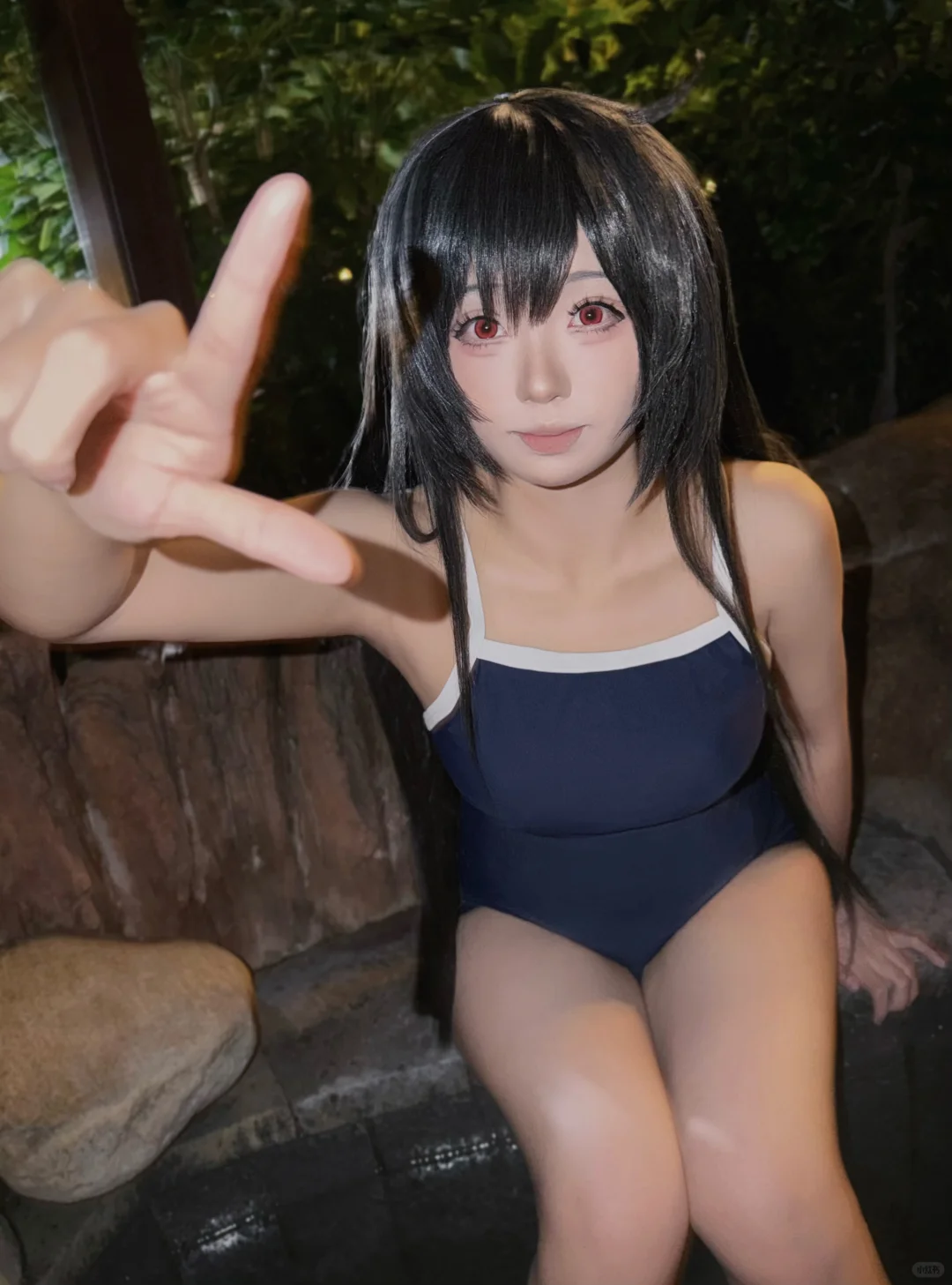 哪有镜2能忍住不去看优希泳装的硬撑罢了