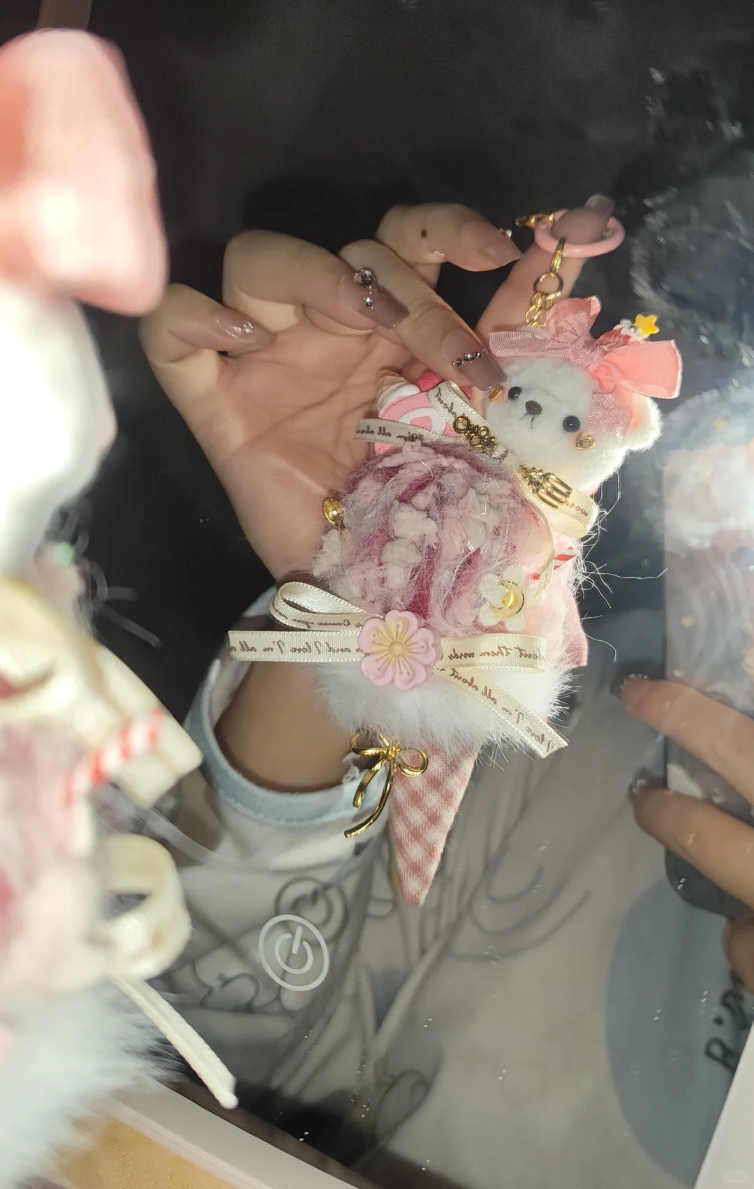 抢到美少女莓莓啦