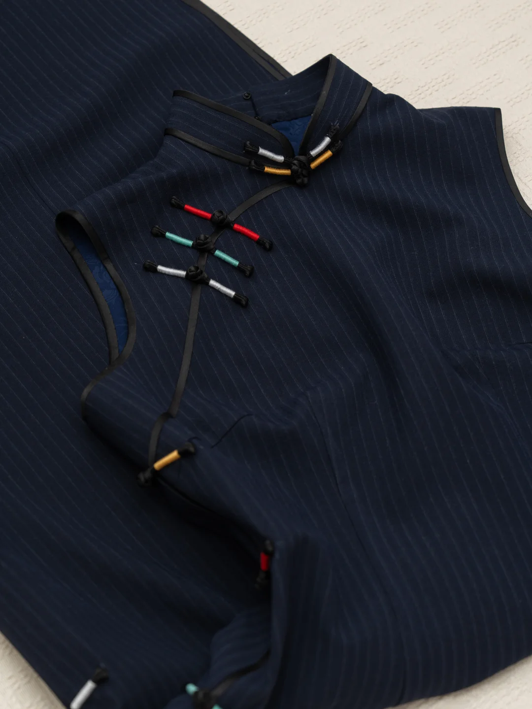 1930s的复古小彩条旗袍我超爱！