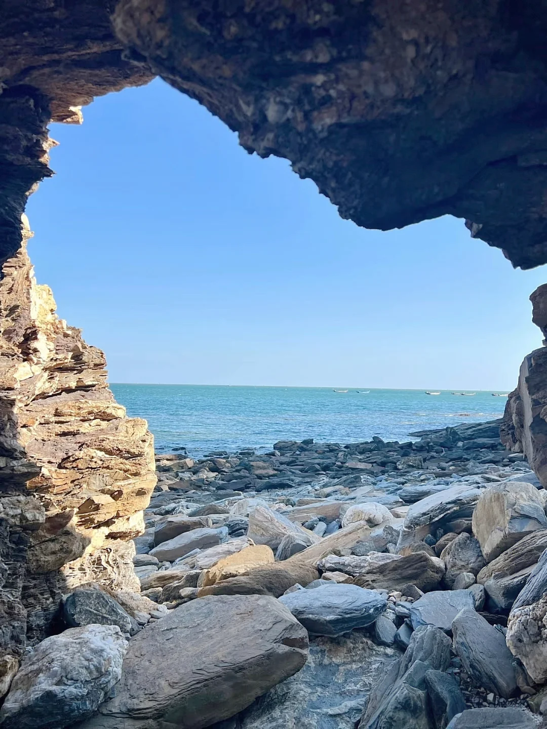 大海与红辣的泳衣更配噢🌊