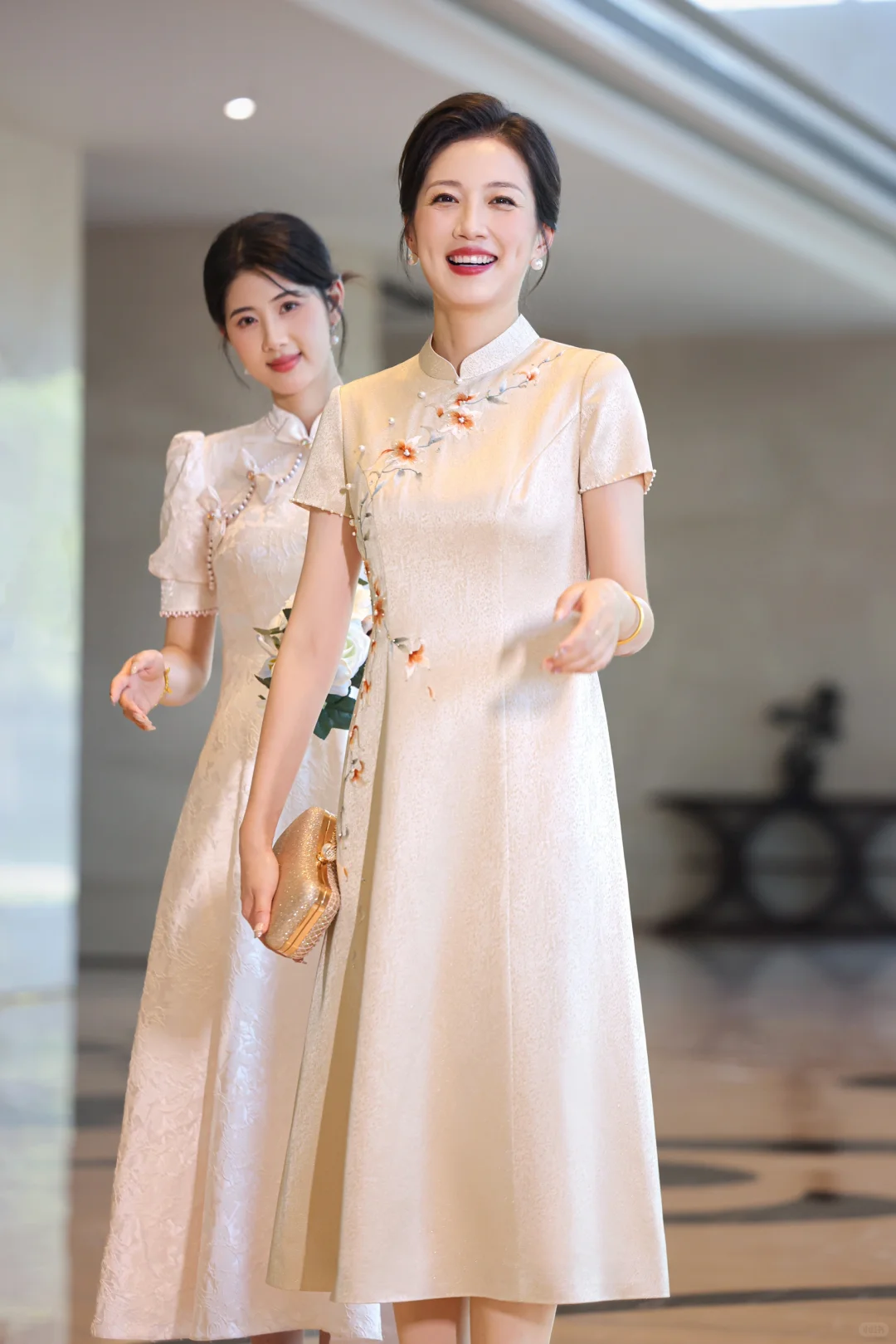 婚礼那天‼️妈妈的旗袍真的太美了～