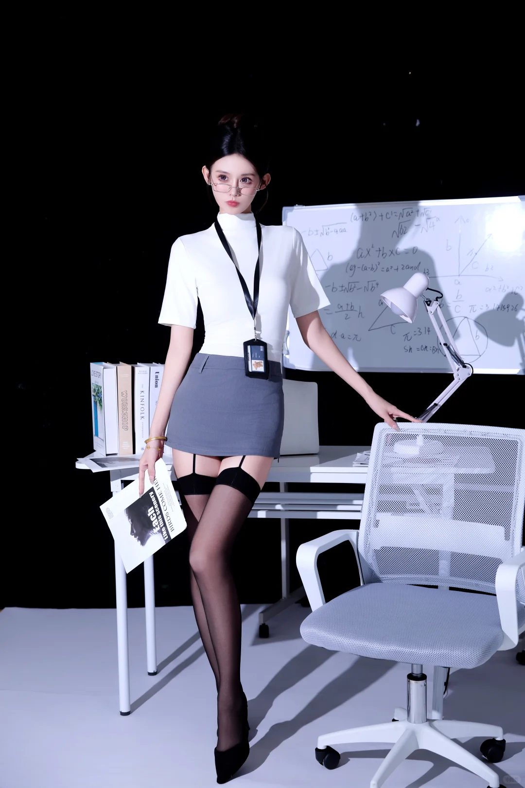 麻辣女教师🔥💻办公室海妖风丨御姐写真