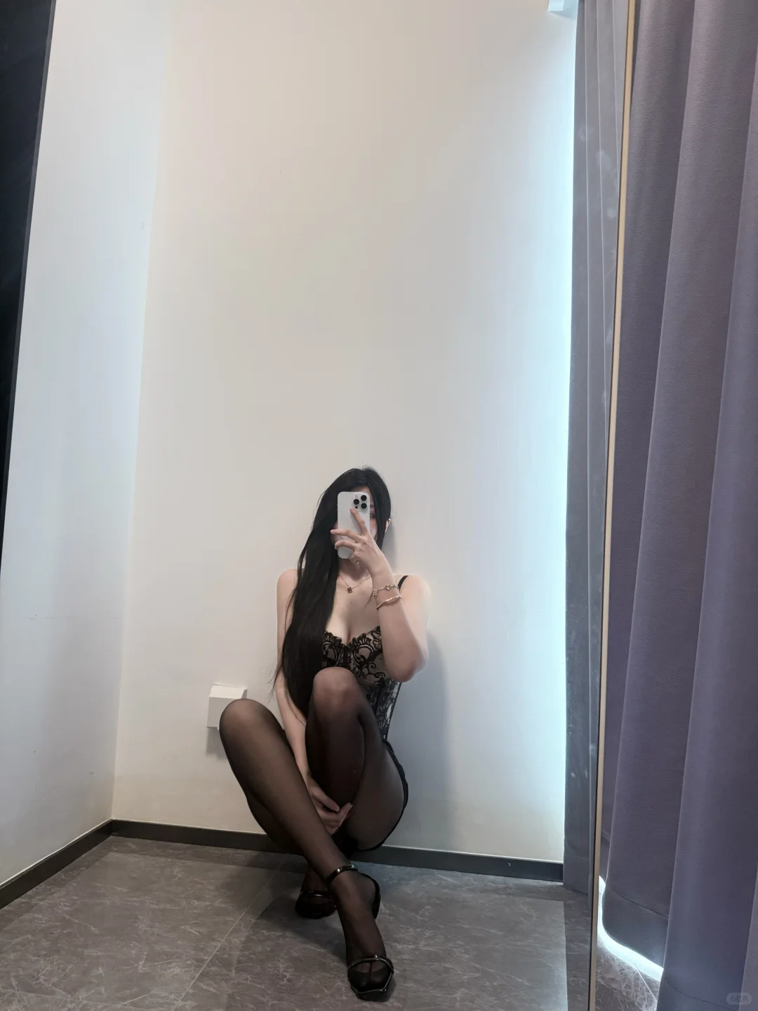 真的是最费腿的蹲姿