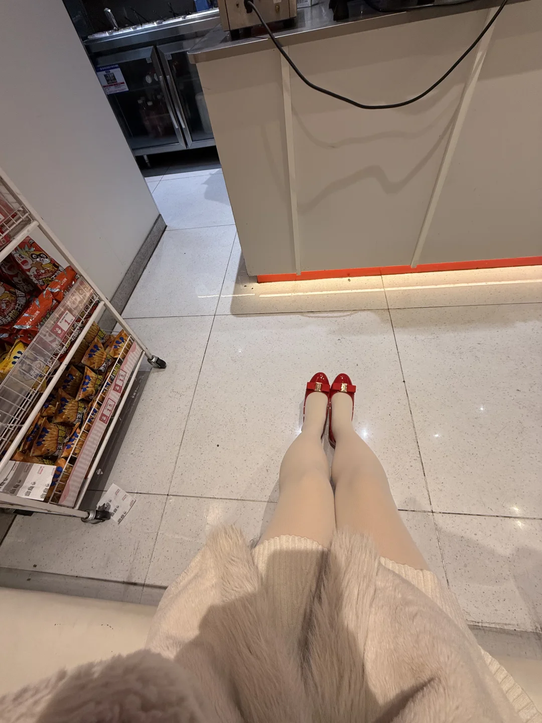 其实光腿神器外可套一切丝袜