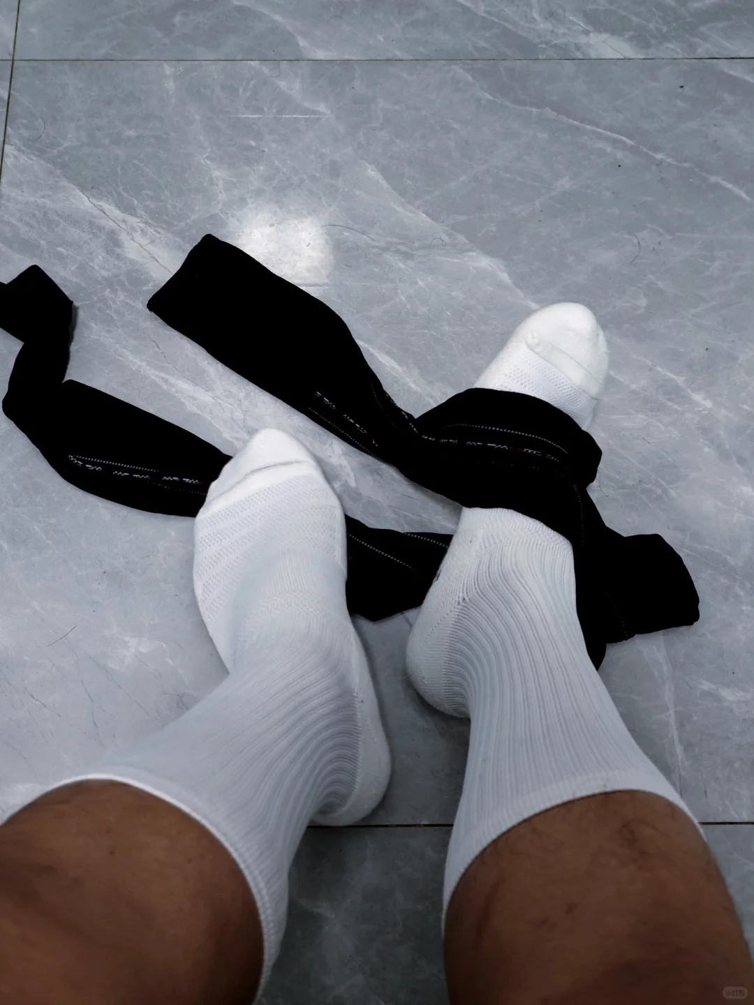 45码更适合白袜还是丝袜