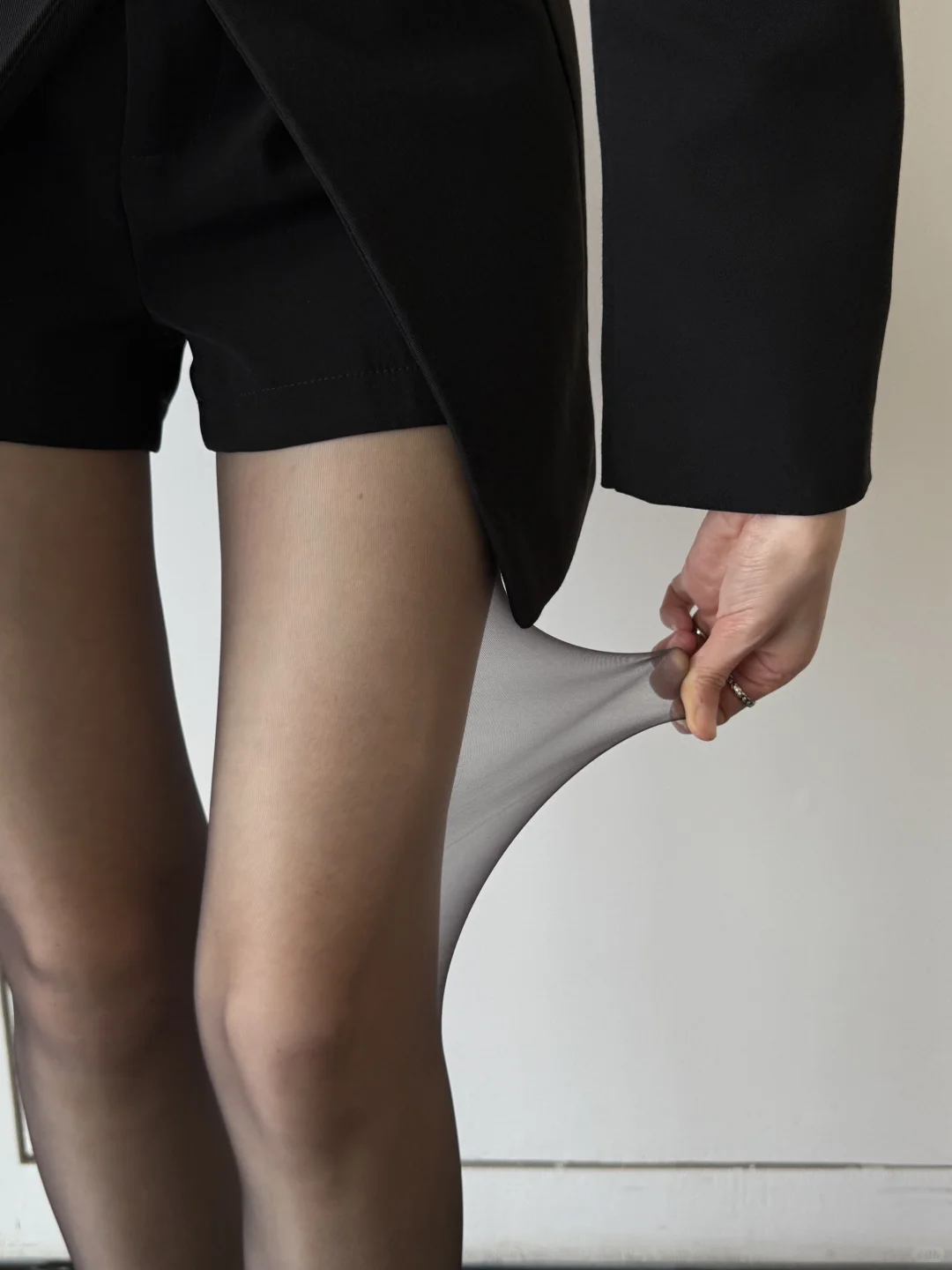 黑色丝袜才是显瘦的神！