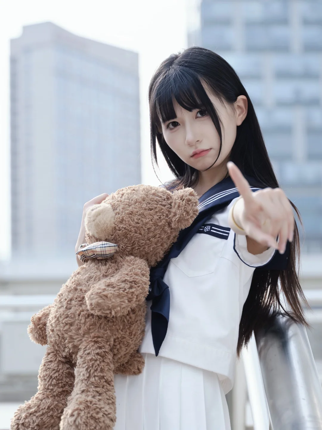 夏末与水手服美少女🧸