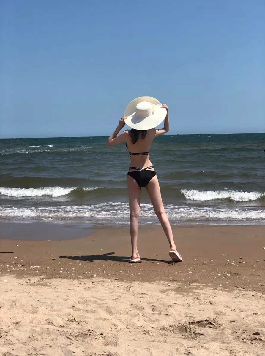 比基尼👙走秀绝绝子