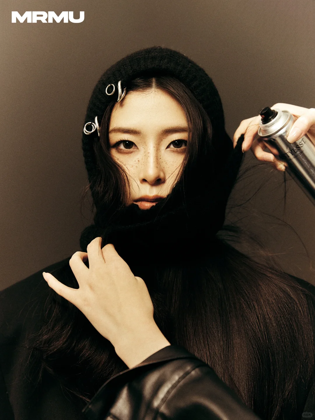 姿态即宣言—-肖像 质感 🎞️